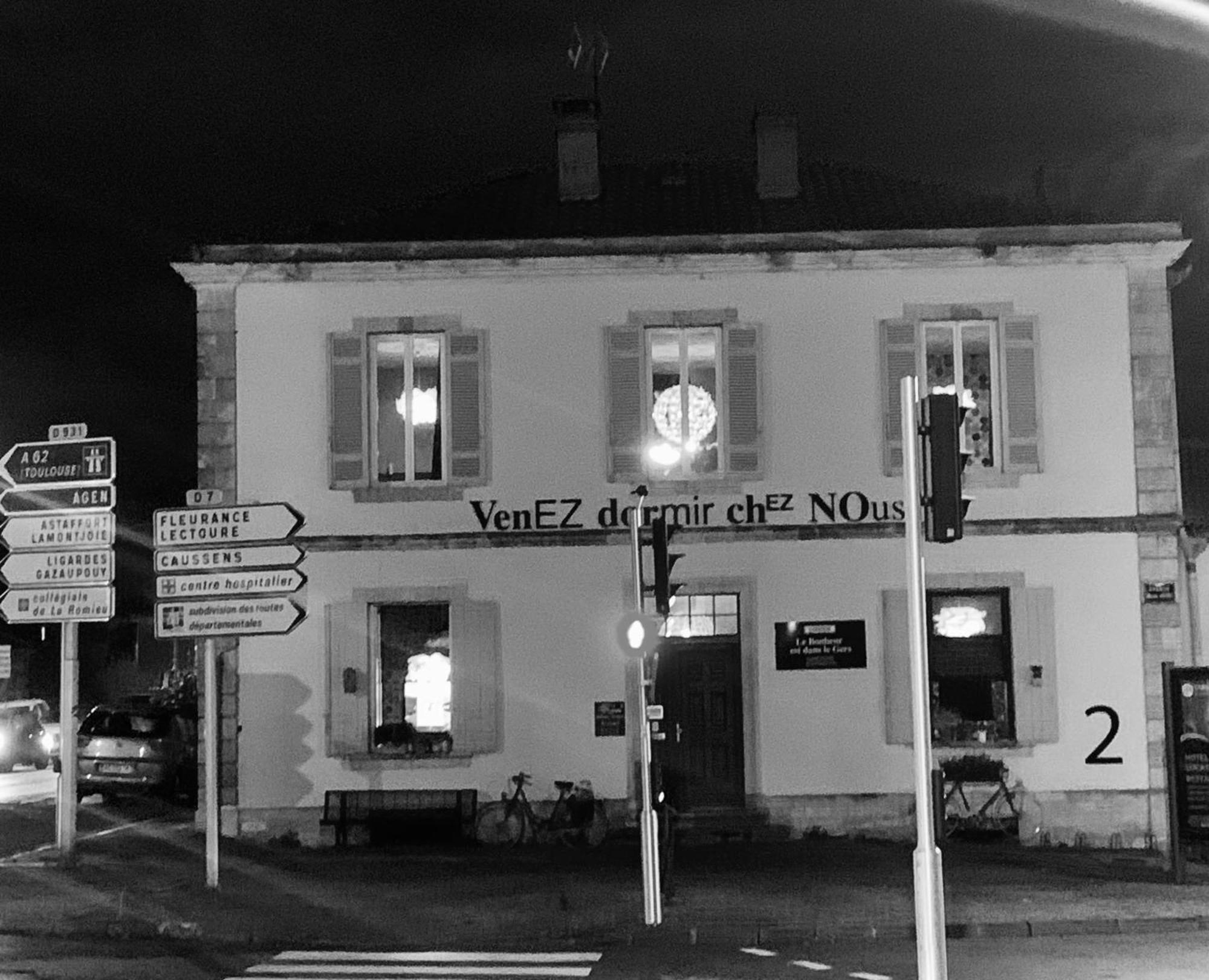 " Venez Dormir Chez Nous " #Condom#Gascogne#D'Artagnan#Armagnac#Le Bonheur Est Dans Le Gers Экстерьер фото